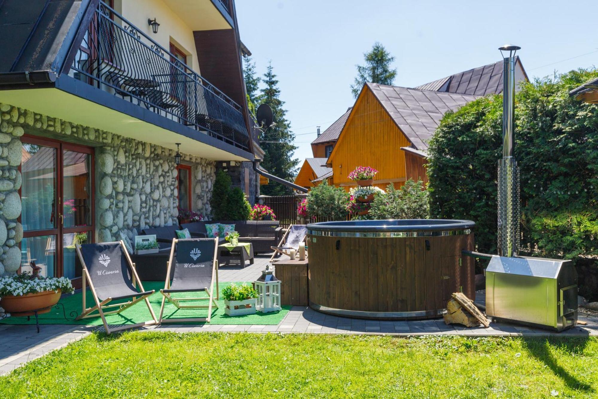 Rodzinny Dom I Apartamenty U Ciwersa Z Balia W Ogrodzie Bialka Tatrzanska Exterior foto